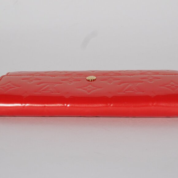 Louis Vuitton Vernis Monogram Sarah Wallet in Pomme d’Amour Red Patent - Picture 9 of 10